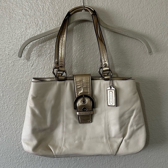 Coach Handbags - Coach | Soho East West Leather Shoulder Bag White/Gold – Style M1159-F18751